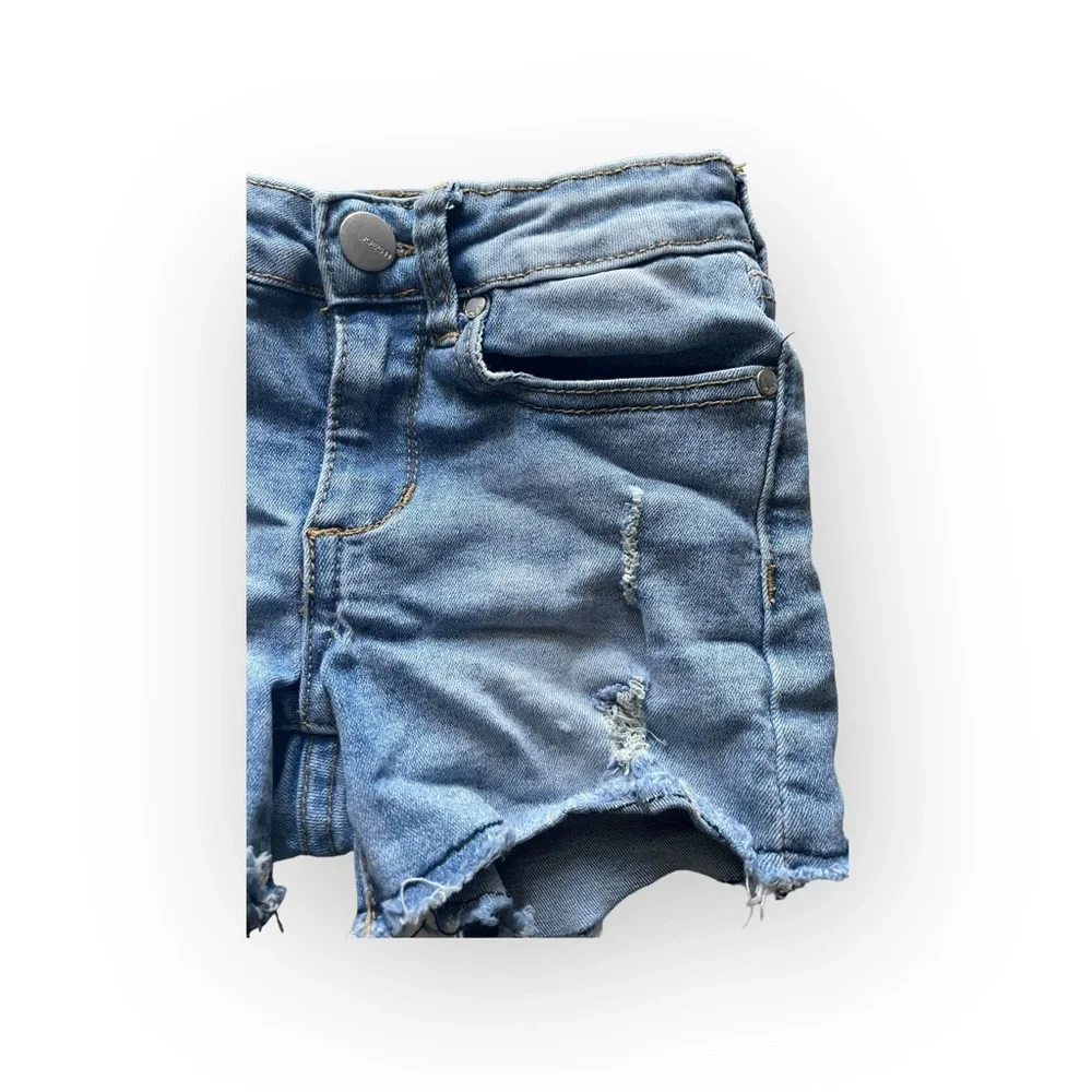 Girls Joe’s Jeans distressed denim jean shorts